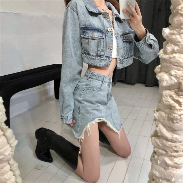 Women's long-sleeved short denim jacket - Image 2