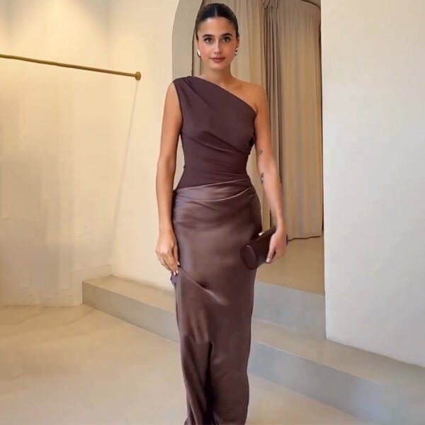 Solid Color Diagonal Collar Backless Sheath Casual Dress - Image 2