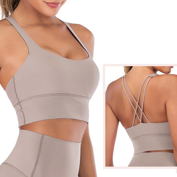 Women's yoga outfit - Image 3