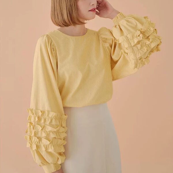 Advanced Sense Sweet Lotus Leaf Puff Sleeve Top - Image 2