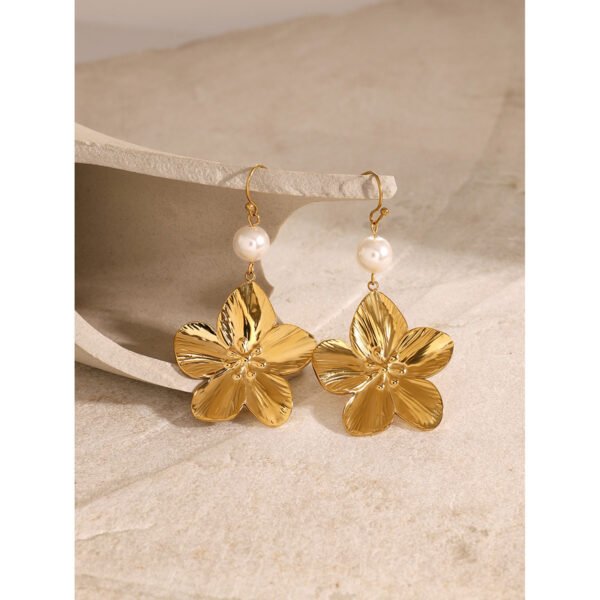 European And American Ins18k Gold Stainless Steel Flower Earrings - Image 3