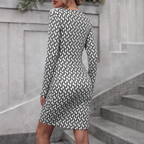 Hip-wrapped V-neck Long-sleeve Dress Women - Image 3