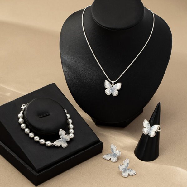 Fashion Jewelry Blue Crystal Butterfly Necklace Female Gradient Crystal - Image 7